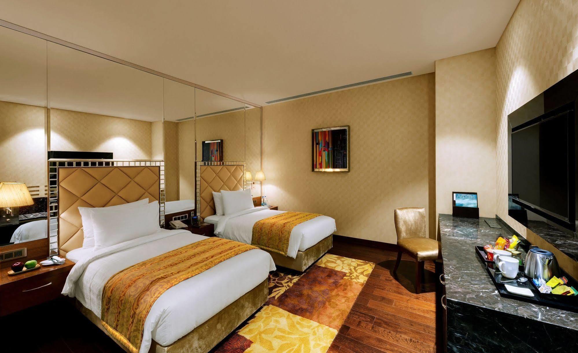Niranta Transit Hotel Mumbai Airport - At Arrivals מראה חיצוני תמונה