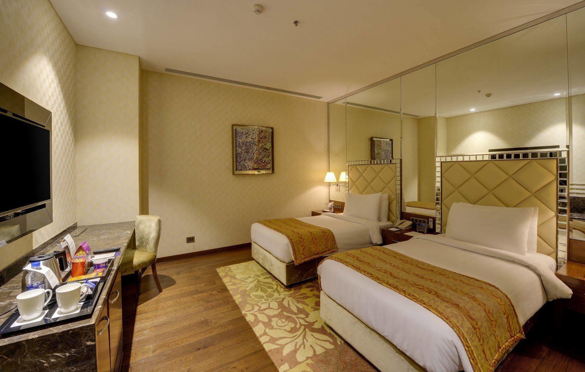 Niranta Transit Hotel Mumbai Airport - At Arrivals מראה חיצוני תמונה