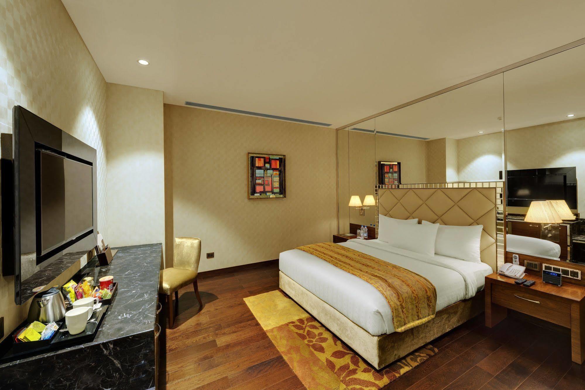 Niranta Transit Hotel Mumbai Airport - At Arrivals מראה חיצוני תמונה