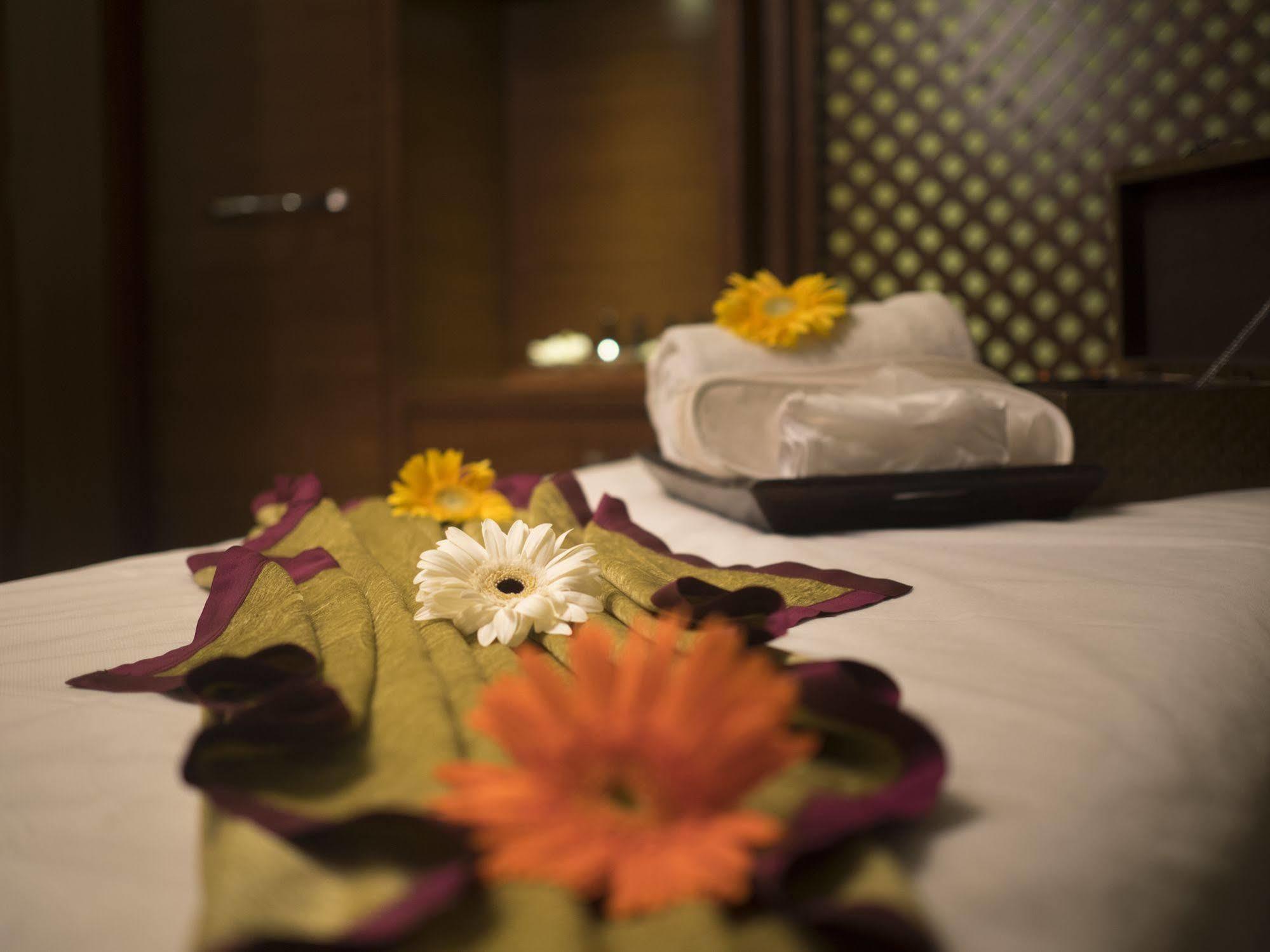 Niranta Transit Hotel Mumbai Airport - At Arrivals מראה חיצוני תמונה